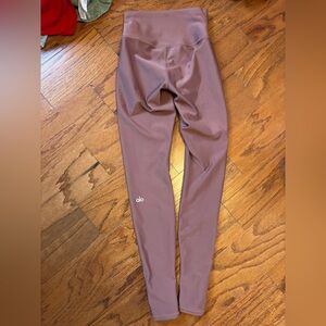 Alo yoga leggings xs great condition